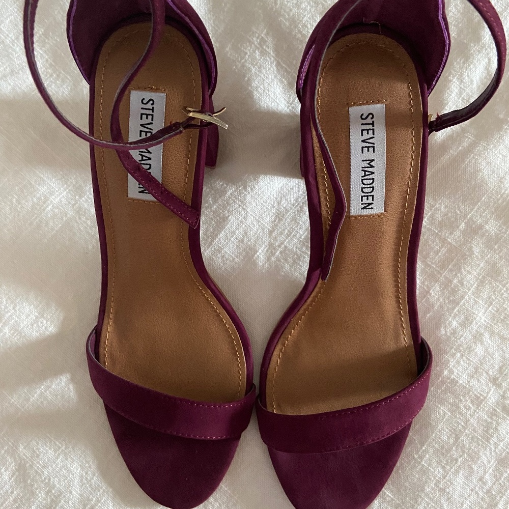 Steve Madden chunk heel burgundy new never worn